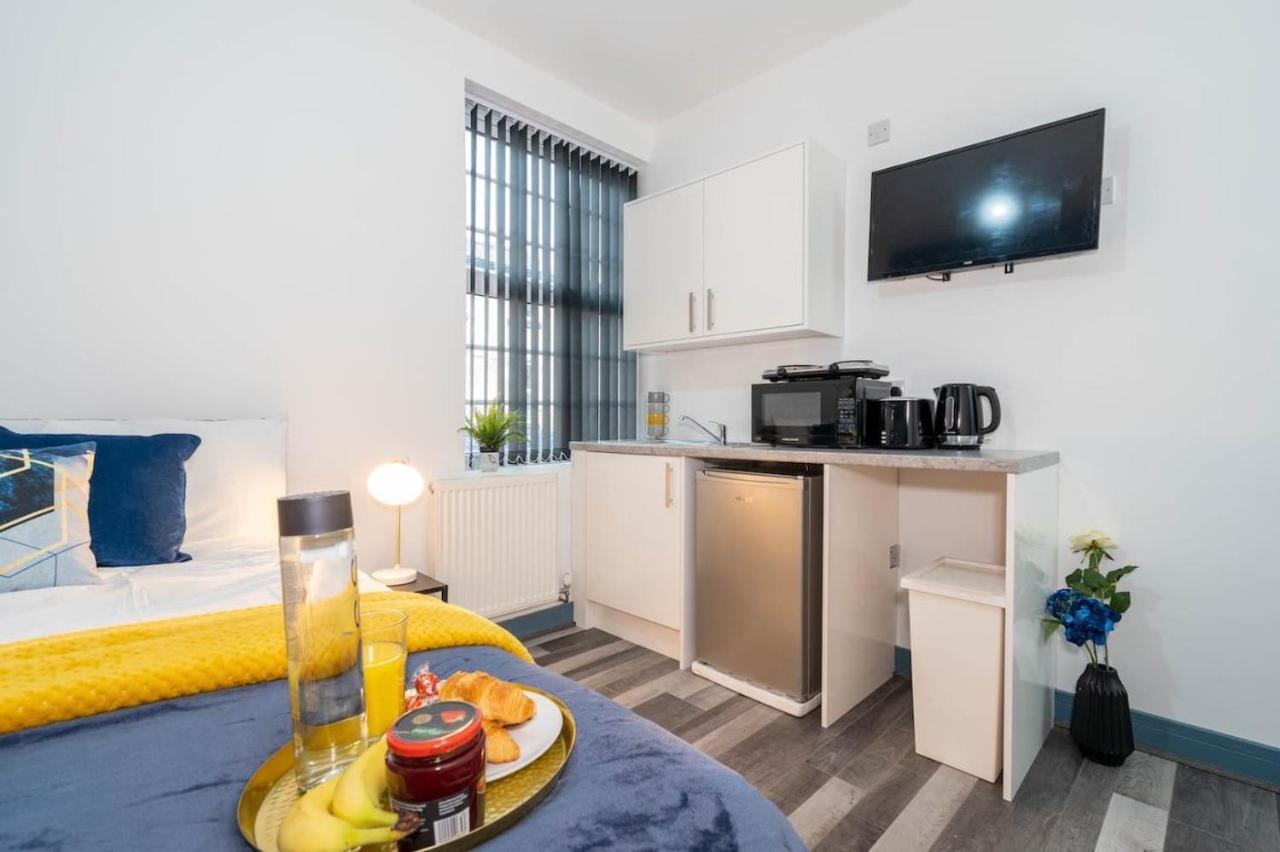Autumn Oasis - Chic Studio In West Midlands Lejlighed Birmingham Eksteriør billede